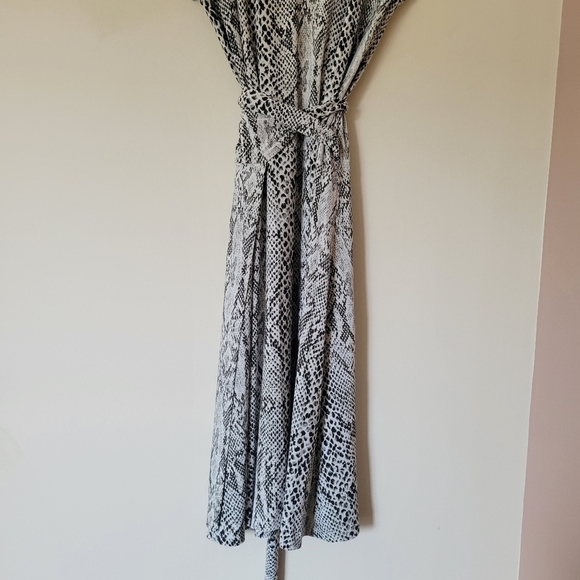 Norma Kamali Women's Cap Sleeve Snakeskin Print Jersey Wrap Dress Size XL - Picture 7 of 9